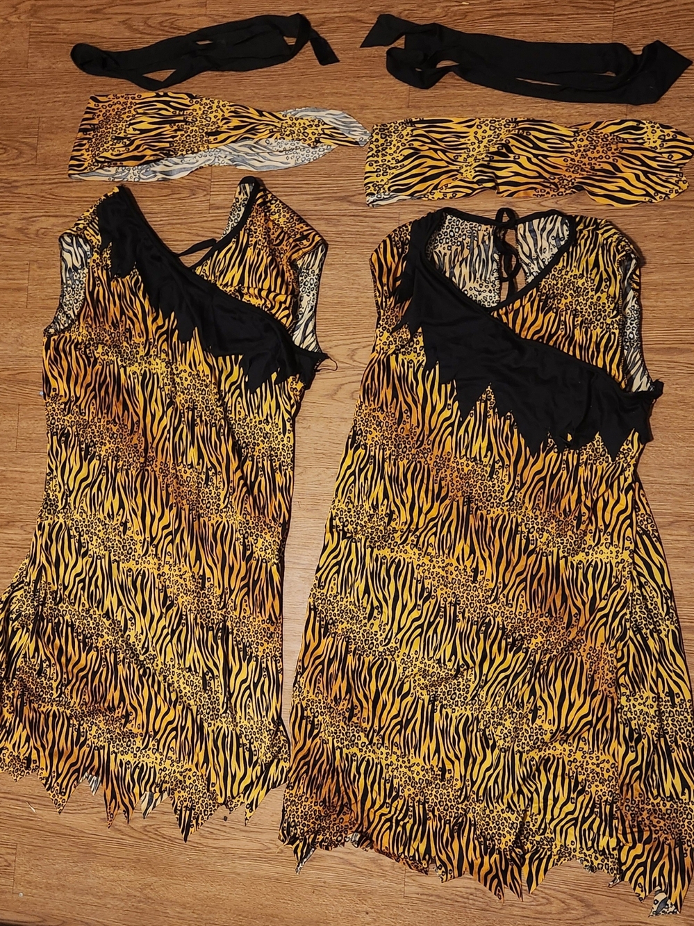 Halloween Cavemen Couples Costumes